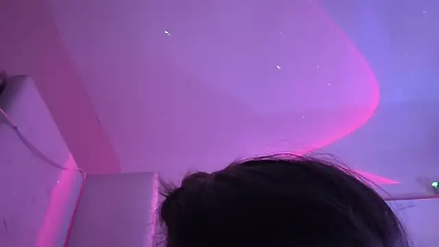 Snapshot of SparklesB1tch chatting on 05-01-26, 10:14 SparklesB1tch online show from 05-01-26, 10:14