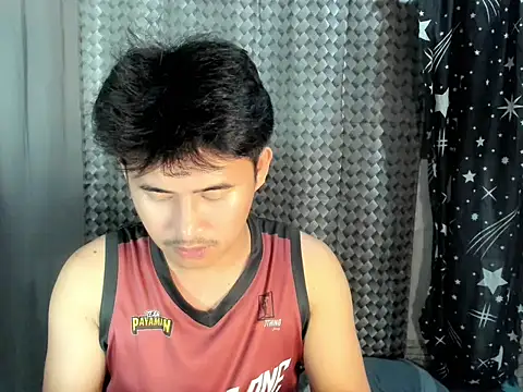Snapshot of Adim-pinoy146 chatting on 06-08-26, 01:39 Adim-pinoy146 online show from 06-08-26, 01:39