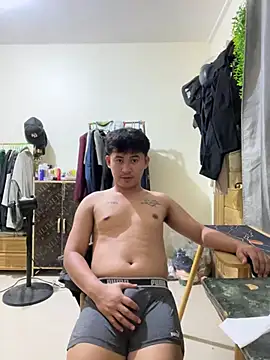 Snapshot of Adim-pinoy146 chatting on 06-18-26, 10:36 Adim-pinoy146 online show from 06-18-26, 10:36