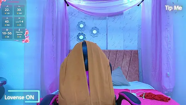 mia  thomson  online show from 05-15-26, 03:02