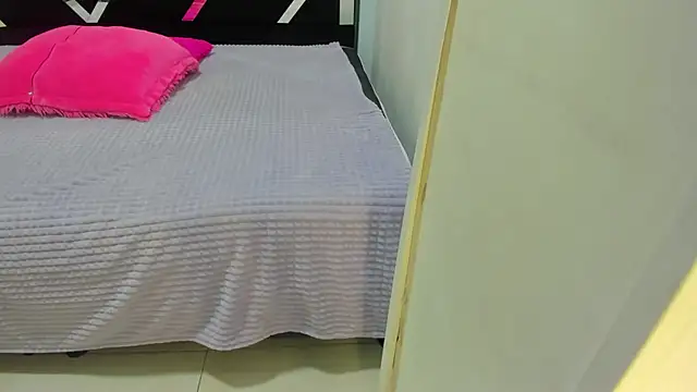 iisabella noa online show from 09-30-25, 02:44