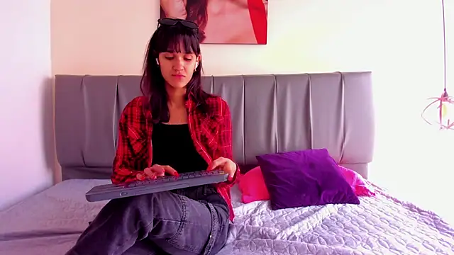 iisabella noa online show from 03-26-26, 12:33