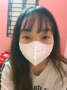 NguyenMyy online show from 12-21-25, 06:04