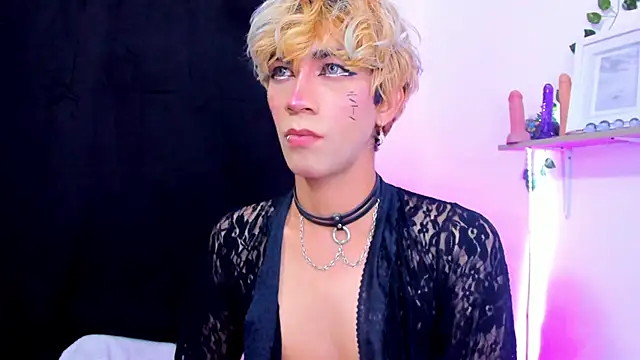 Snapshot of Cooperrosscute233 chatting on 10-26-25, 04:29 Cooperrosscute233 online show from 10-26-25, 04:29