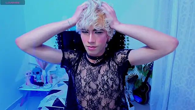 Snapshot of Cooperrosscute233 chatting on 11-10-25, 10:31 Cooperrosscute233 online show from 11-10-25, 10:31