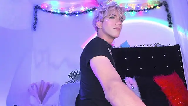 Snapshot of Cooperrosscute233 chatting on 12-03-25, 01:35 Cooperrosscute233 online show from 12-03-25, 01:35