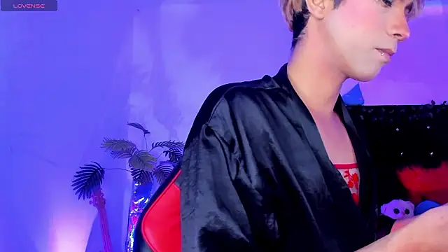 Snapshot of Cooperrosscute233 chatting on 01-14-26, 08:03 Cooperrosscute233 online show from 01-14-26, 08:03