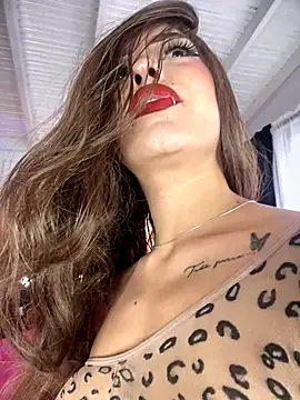 Snapshot of MystiqueXXX chatting on 10-28-25, 01:14 MystiqueXXX online show from 10-28-25, 01:14