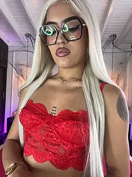 Snapshot of MystiqueXXX chatting on 11-01-25, 01:35 MystiqueXXX online show from 11-01-25, 01:35