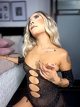 MystiqueXXX online show from 02-05-26, 01:16