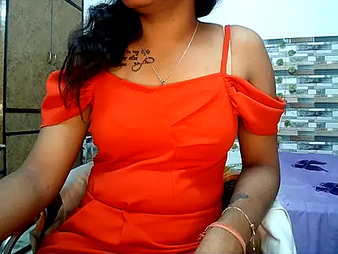 HOT AARVI11 online show from 11-20-25, 03:45