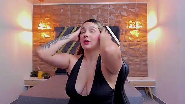 Emmaa white  online show from 04-16-26, 09:39