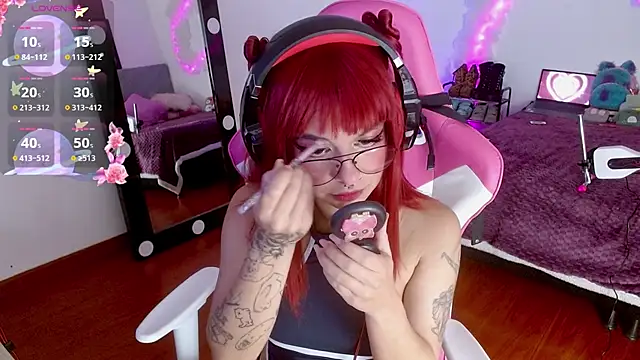Snapshot of larah_uwu chatting on 10-03-25, 07:33 larah uwu online show from 10-03-25, 07:33