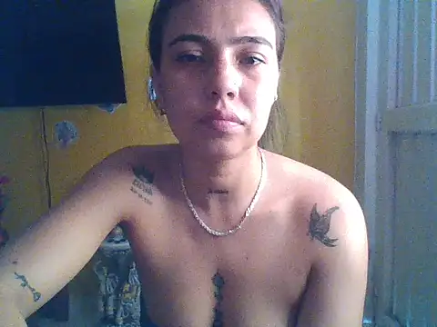 EmmaSplycer02 online show from 04-14-26, 06:14