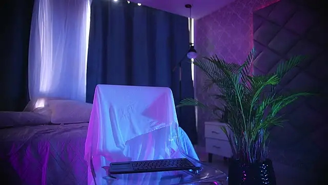 grayce blossoms 24 online show from 09-16-25, 08:21