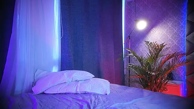 grayce blossoms 24 online show from 09-23-25, 08:01