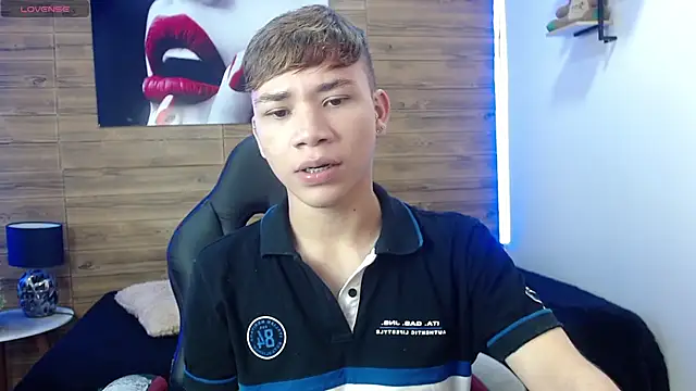 nathanclay online show from 04-28-26, 03:22