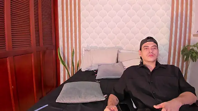 Snapshot of Cristian_blaze chatting on 06-19-26, 05:28 Cristian blaze online show from 06-19-26, 05:28