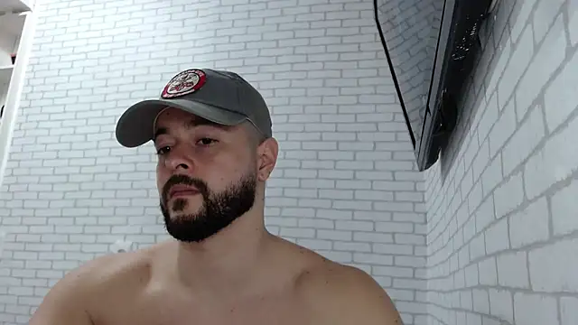 BombeiroHotx online show from 09-30-25, 08:03