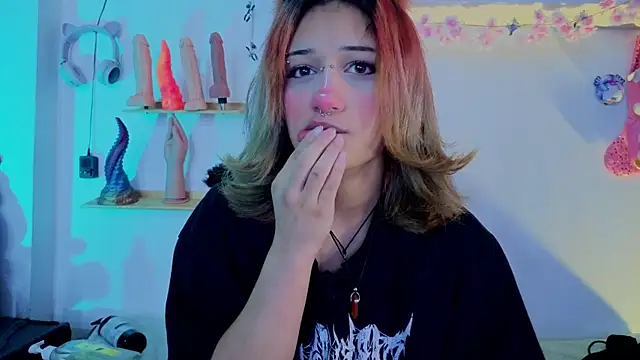 zoelight18 online show from 12-14-25, 07:40