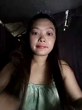 Snapshot of Thuyta chatting on 09-27-25, 01:32 Thuyta online show from 09-27-25, 01:32