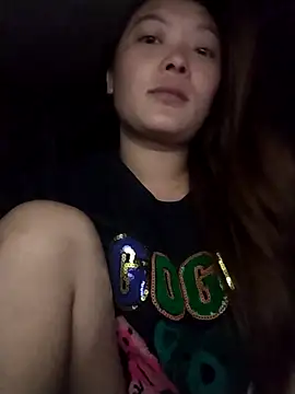 Snapshot of Thuyta chatting on 10-10-25, 03:33 Thuyta online show from 10-10-25, 03:33