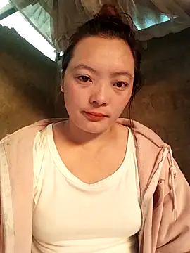 Snapshot of Thuyta chatting on 10-12-25, 12:53 Thuyta online show from 10-12-25, 12:53