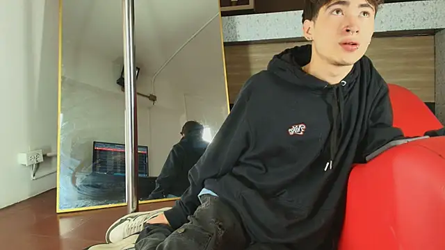  DantFox  online show from 09-30-25, 08:25