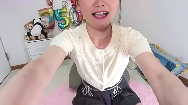 Snapshot of yuzukichi_jp chatting on 05-19-26, 12:44 yuzukichi jp online show from 05-19-26, 12:44