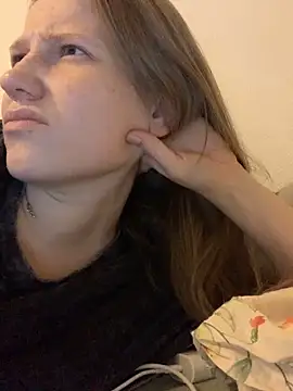 Leya F online show from 09-13-25, 07:35