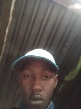 Snapshot of Mshengu01 chatting on 05-05-26, 09:39 Mshengu01 online show from 05-05-26, 09:39
