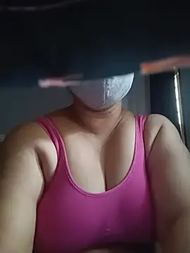 Snapshot of Tamil_Sivani chatting on 05-25-26, 03:01 Tamil Sivani online show from 05-25-26, 03:01
