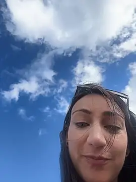 Ninabigtitied online show from 11-28-25, 02:53