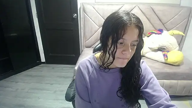 Snapshot of Velvet_Moon_V chatting on 10-16-25, 01:23 Velvet Moon V online show from 10-16-25, 01:23