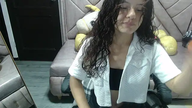 Velvet Moon V online show from 10-24-25, 01:18