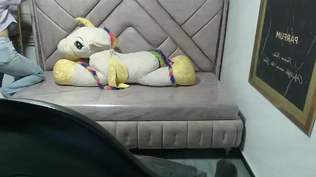 Velvet Moon V online show from 12-03-25, 01:31