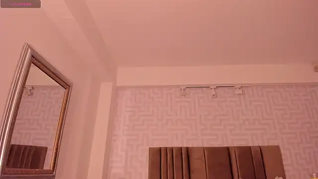 naishaa  online show from 02-16-26, 06:48