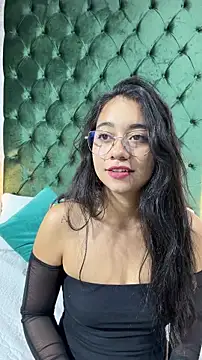Snapshot of Lily_June chatting on 05-18-26, 06:14 Lily June online show from 05-18-26, 06:14