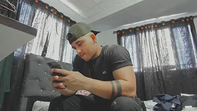 evan hardy online show from 09-11-25, 07:03