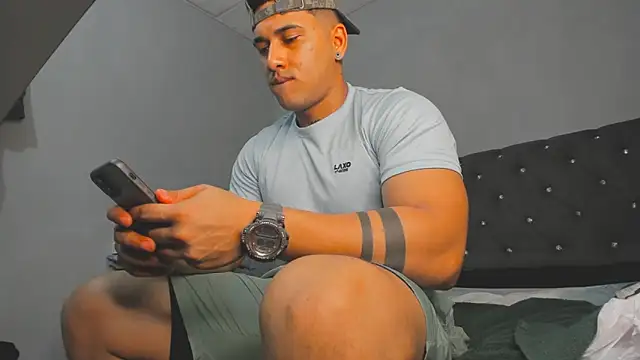 evan hardy online show from 10-17-25, 02:59