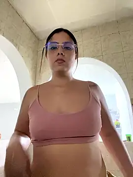 Snapshot of LICEET chatting on 01-13-26, 11:54 LICEET online show from 01-13-26, 11:54