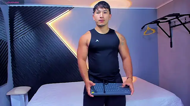 Horny nick18 online show from 04-07-26, 11:43