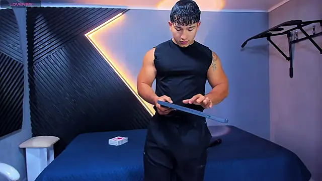 Horny nick18 online show from 04-08-26, 11:32