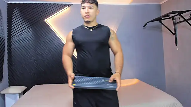 Horny nick18 online show from 05-14-26, 11:17