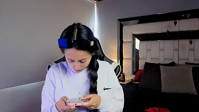 Adhara7 online show from 02-25-26, 08:18