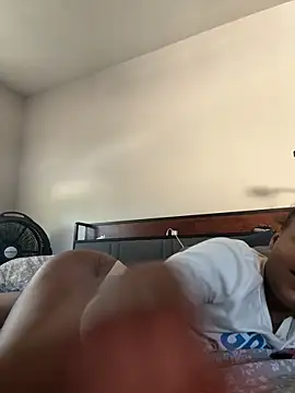 Snapshot of PrettyBabriexox chatting on 10-03-25, 03:42 PrettyBabriexox online show from 10-03-25, 03:42