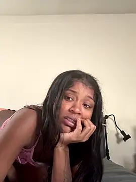 Snapshot of PrettyBabriexox chatting on 10-28-25, 02:31 PrettyBabriexox online show from 10-28-25, 02:31