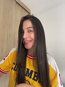 Snapshot of karinasantos_ chatting on 07-05-26, 08:49 karinasantos online show from 07-05-26, 08:49