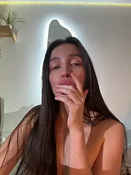 Snapshot of karinasantos_ chatting on 07-15-26, 02:39 karinasantos online show from 07-15-26, 02:39