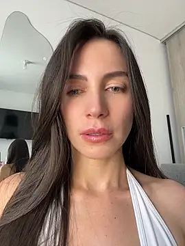 Snapshot of karinasantos_ chatting on 07-18-26, 04:00 karinasantos online show from 07-18-26, 04:00